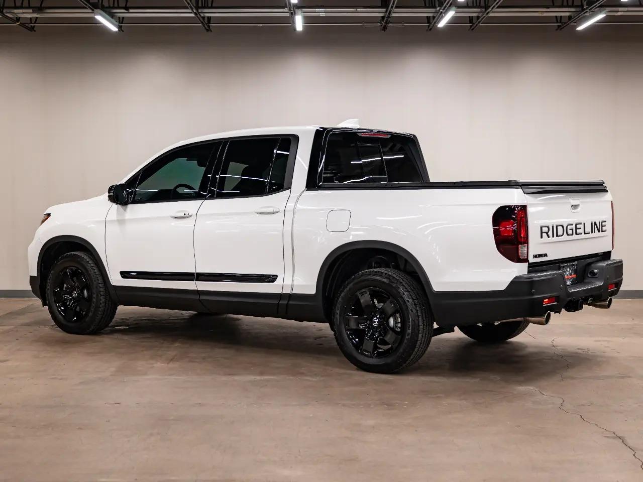 2026 Honda Ridgeline Black Edition - 3