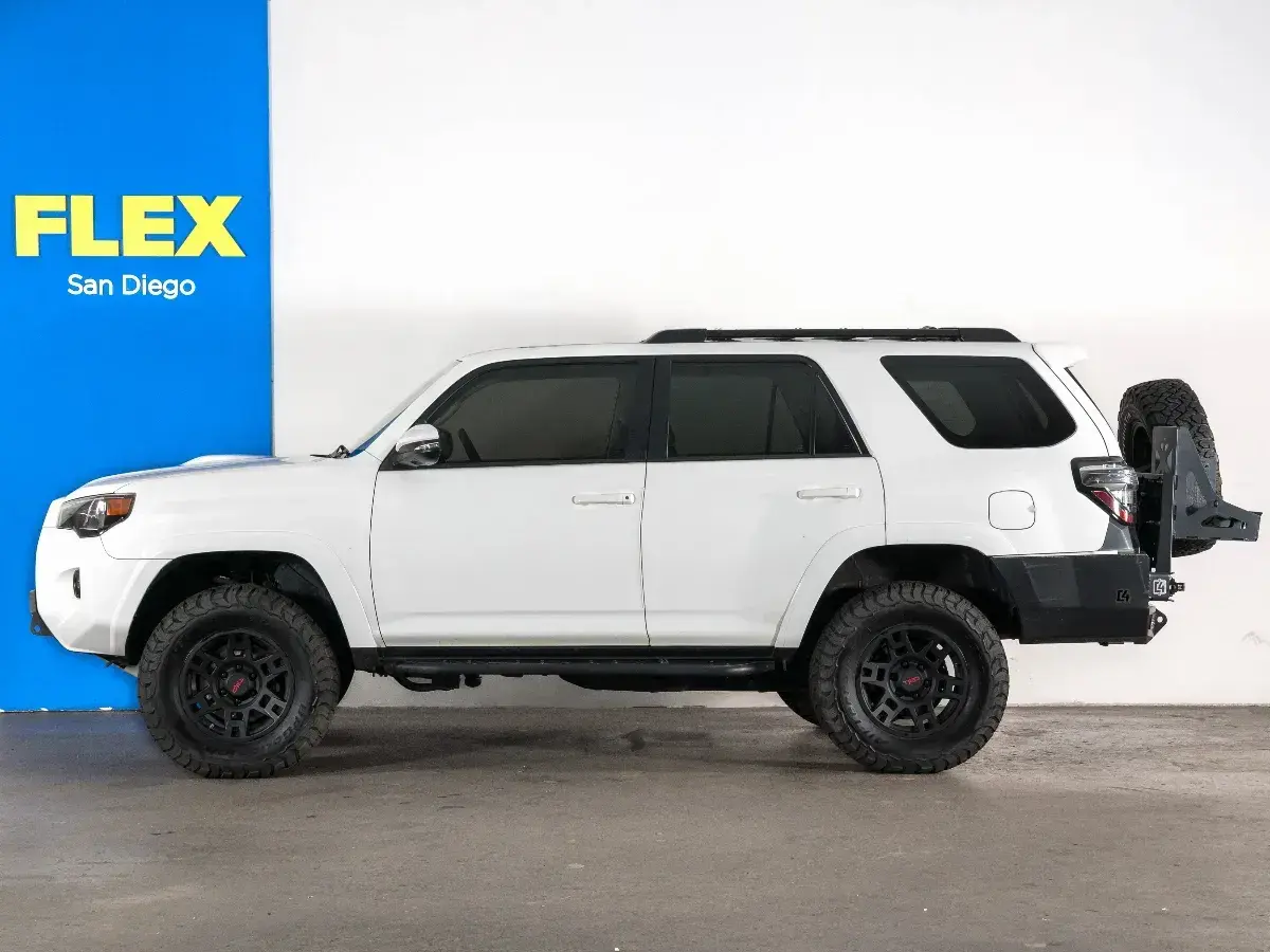 2019 Toyota 4Runner TRD Off-Road Premium Sport - 2