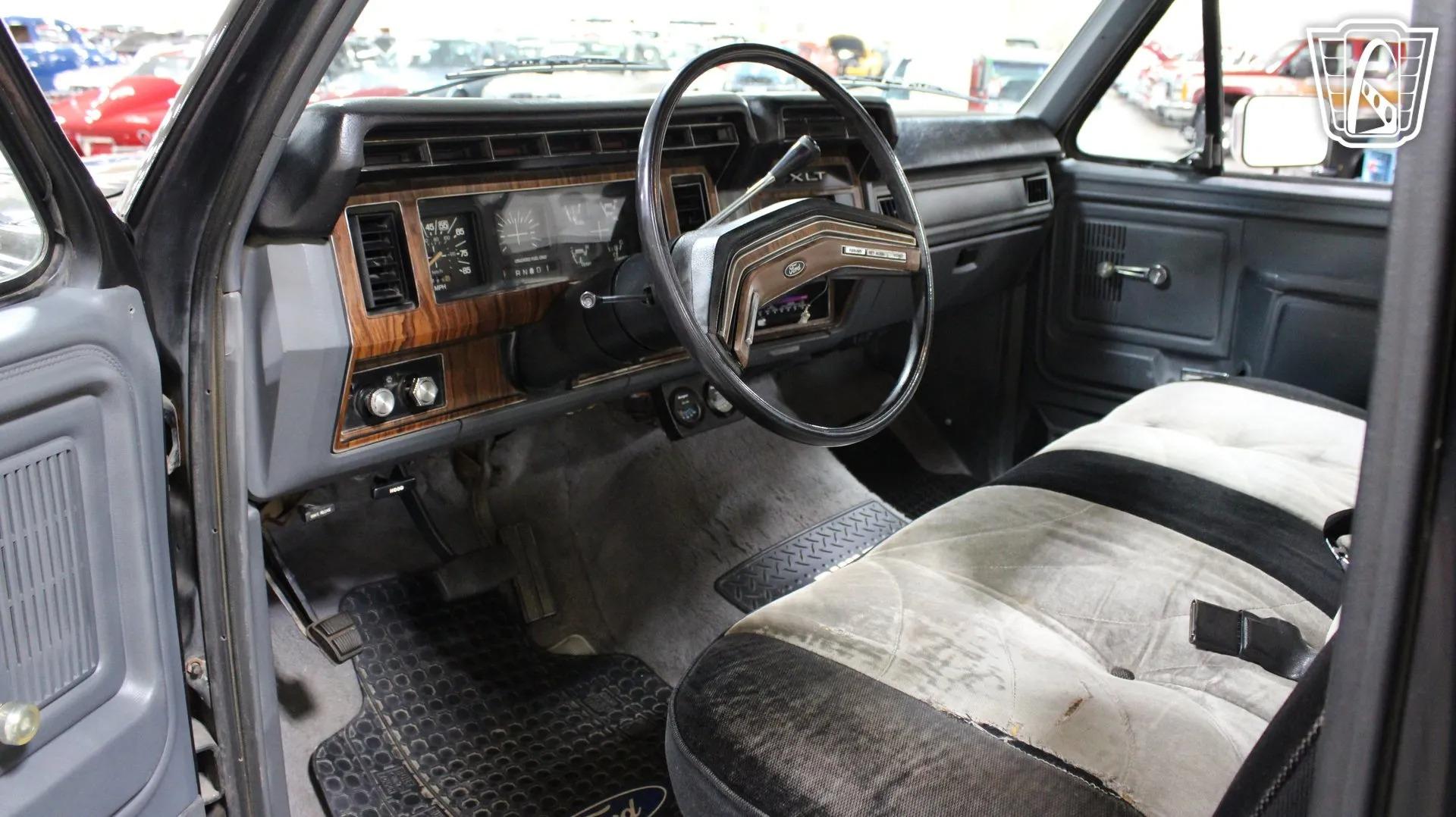 1984 Ford F-150 XLT