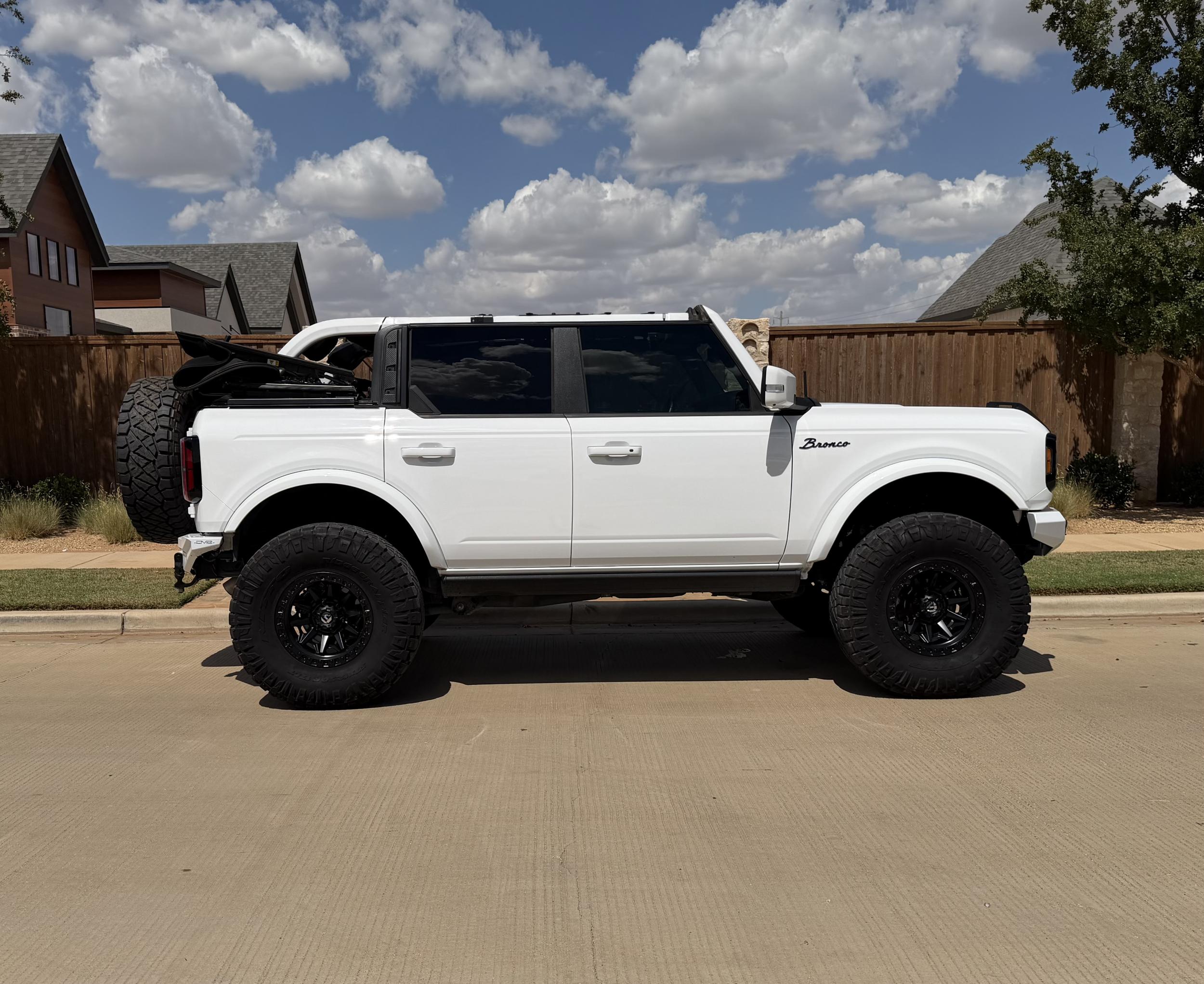 2023 Ford Bronco Outer Banks