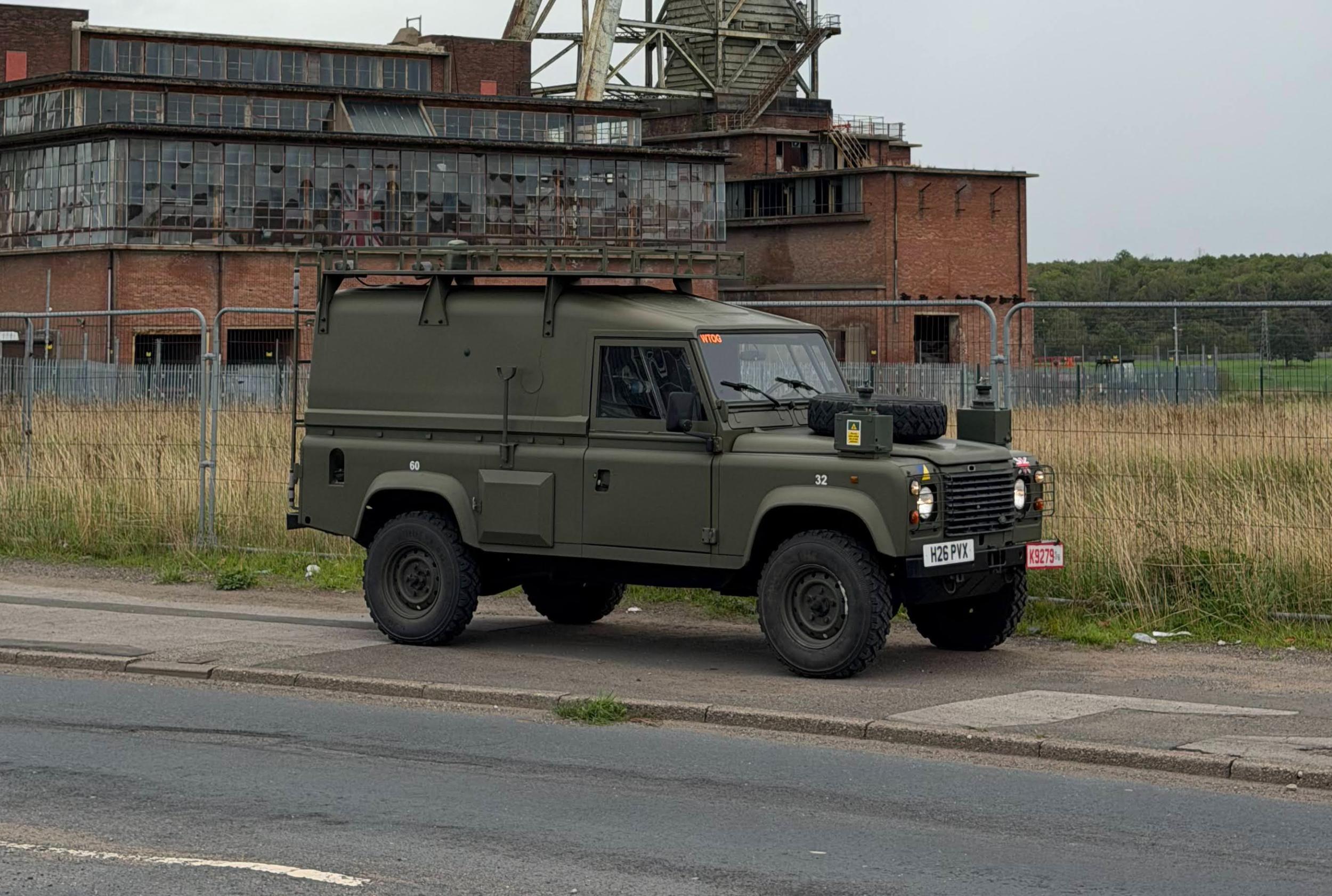  Land Rover Defender