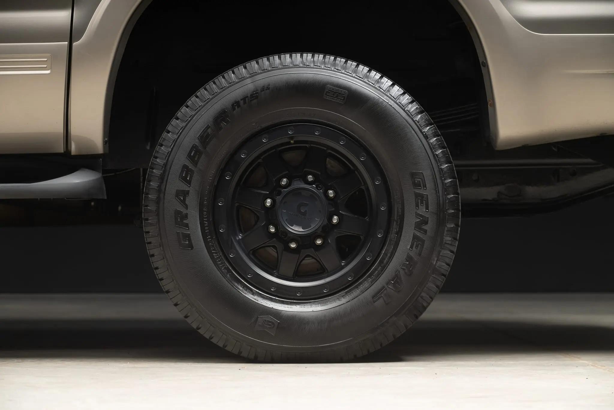 2005 Ford Excursion Eddie Bauer Power Stroke 4×4