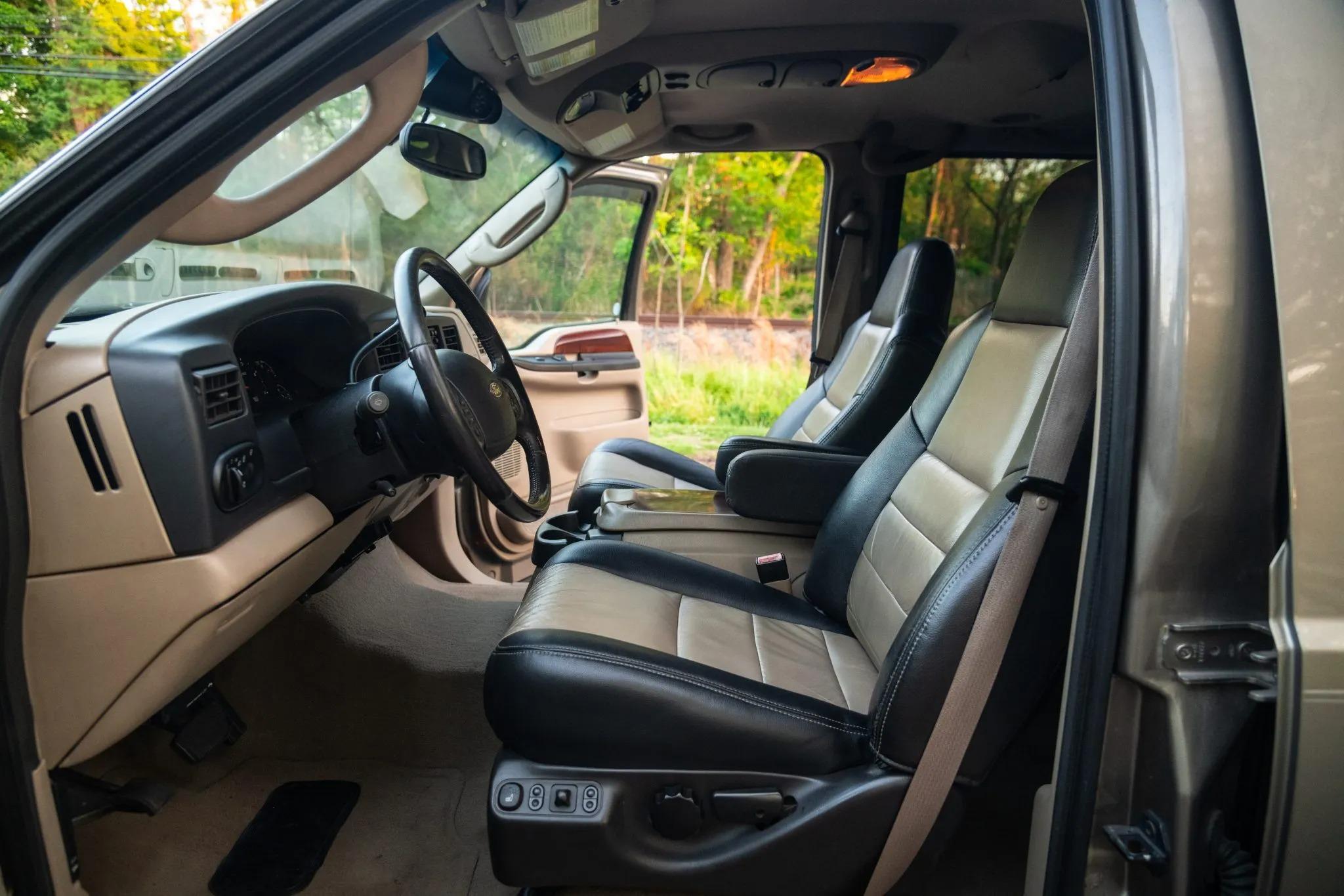 2005 Ford Excursion Eddie Bauer Power Stroke 4×4