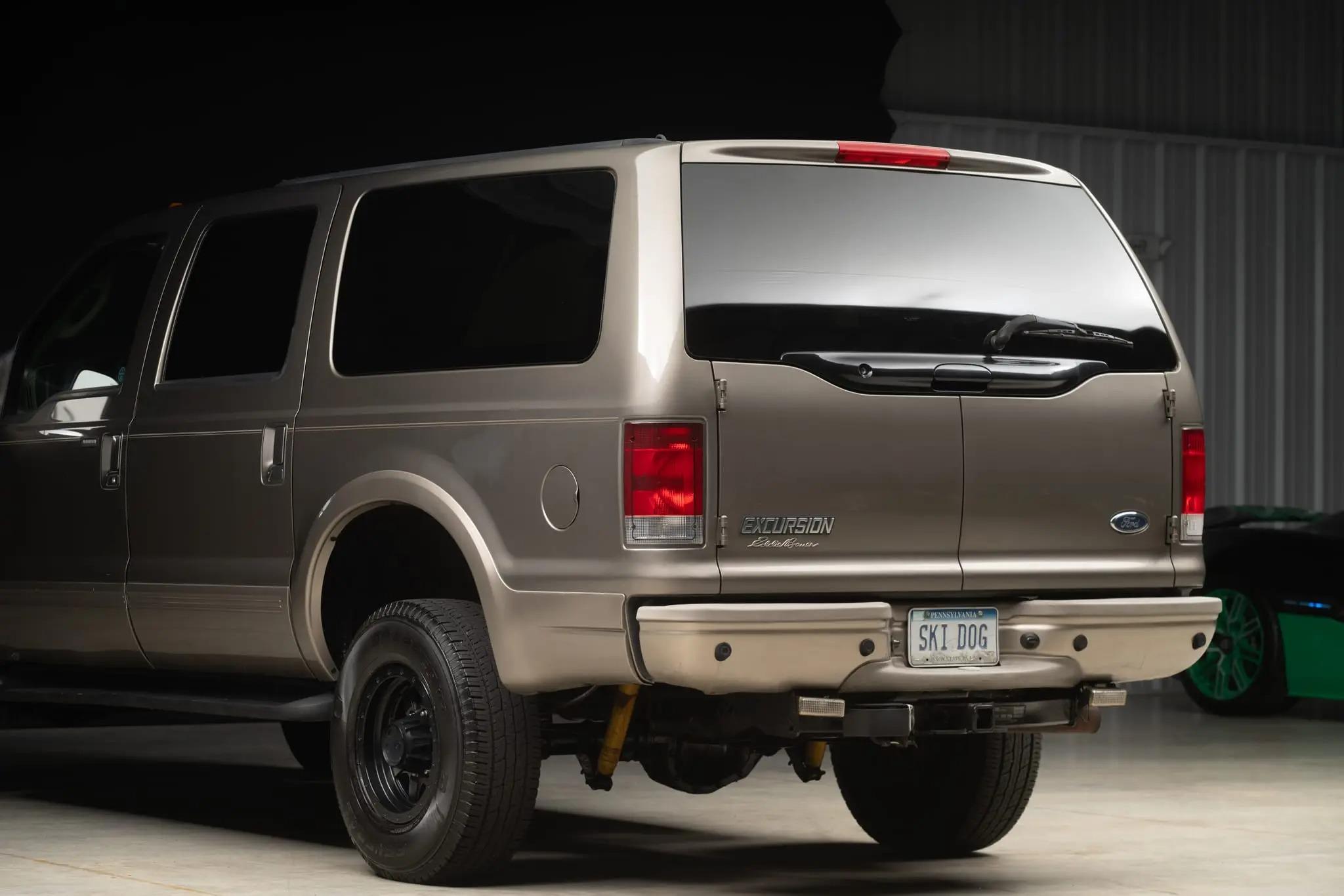 2005 Ford Excursion Eddie Bauer Power Stroke 4×4