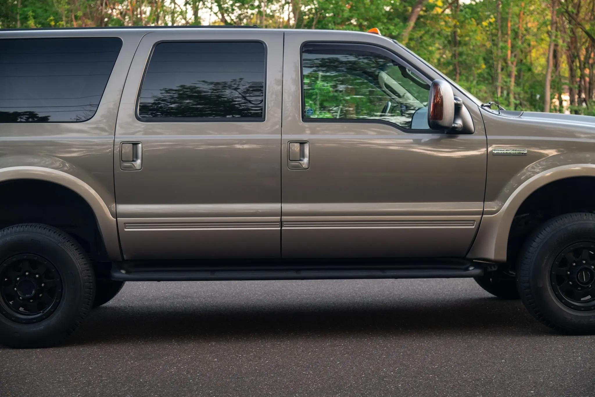 2005 Ford Excursion Eddie Bauer Power Stroke 4×4