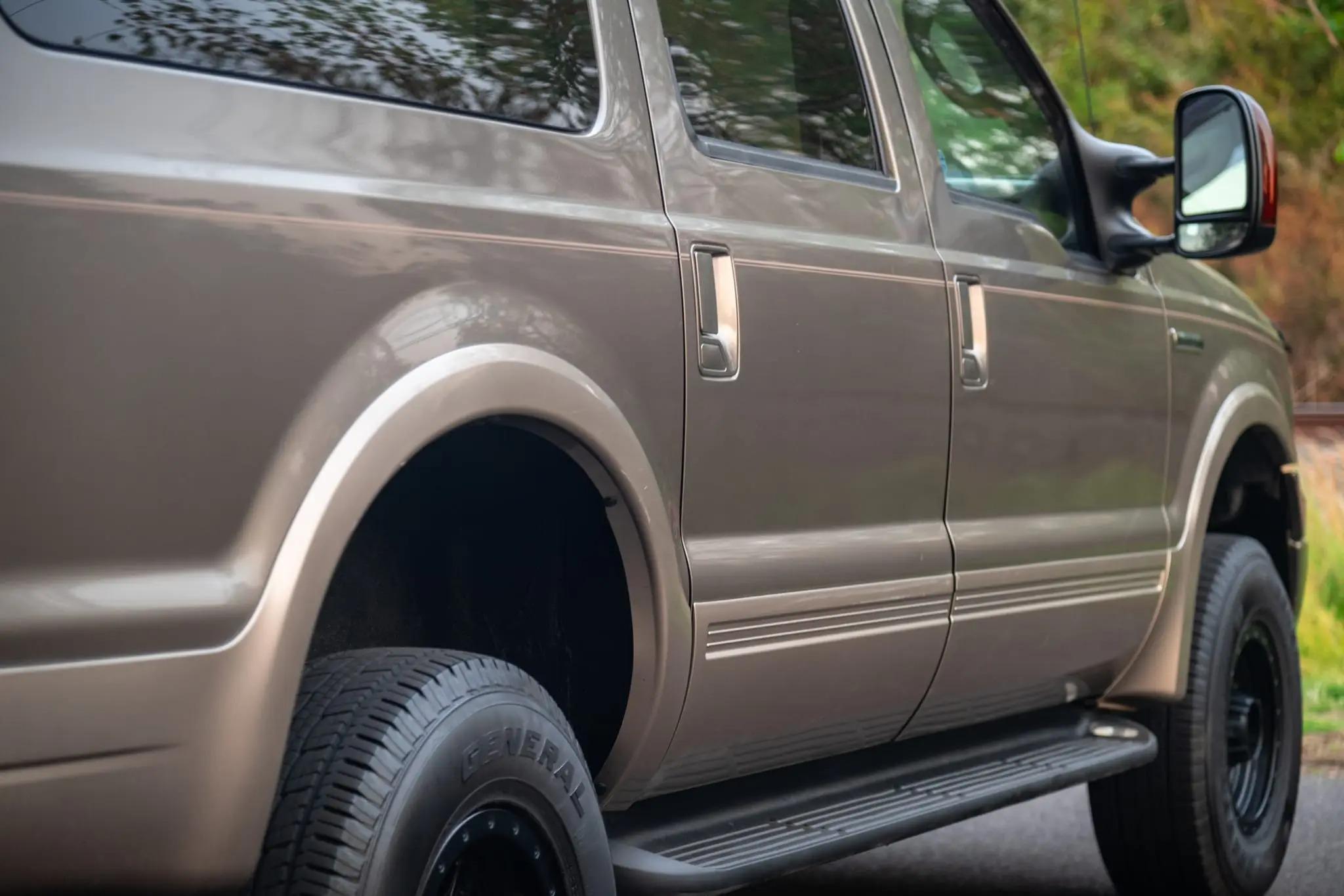 2005 Ford Excursion Eddie Bauer Power Stroke 4×4