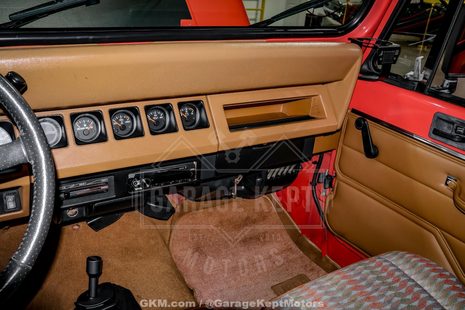 6.0L V8-Powered 1995 Jeep Wrangler Rio Grande