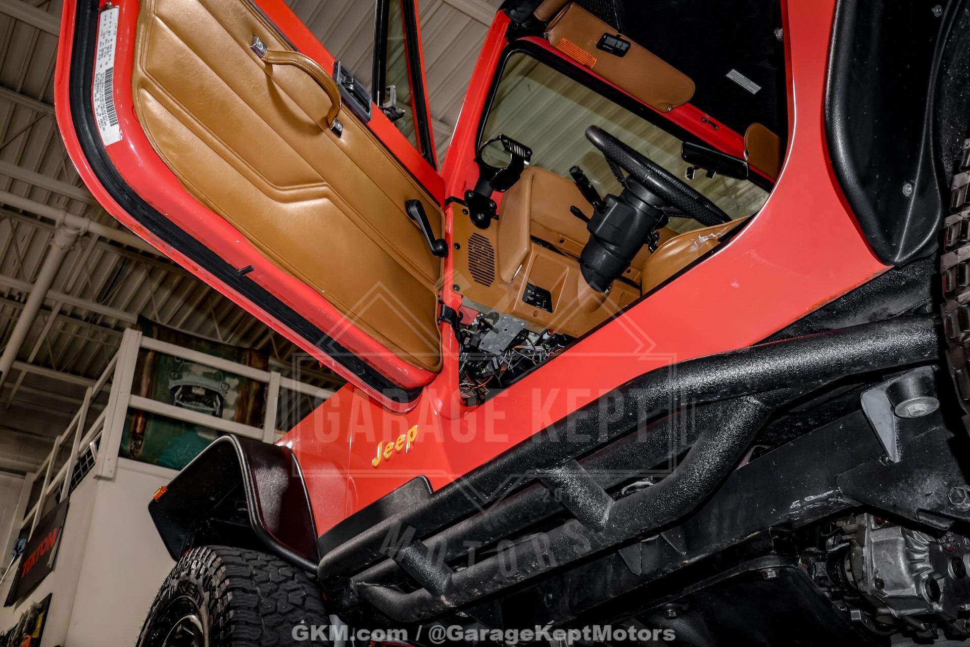 6.0L V8-Powered 1995 Jeep Wrangler Rio Grande