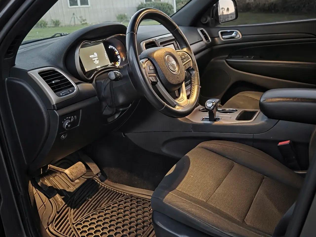 2015 Jeep Grand Cherokee Laredo
