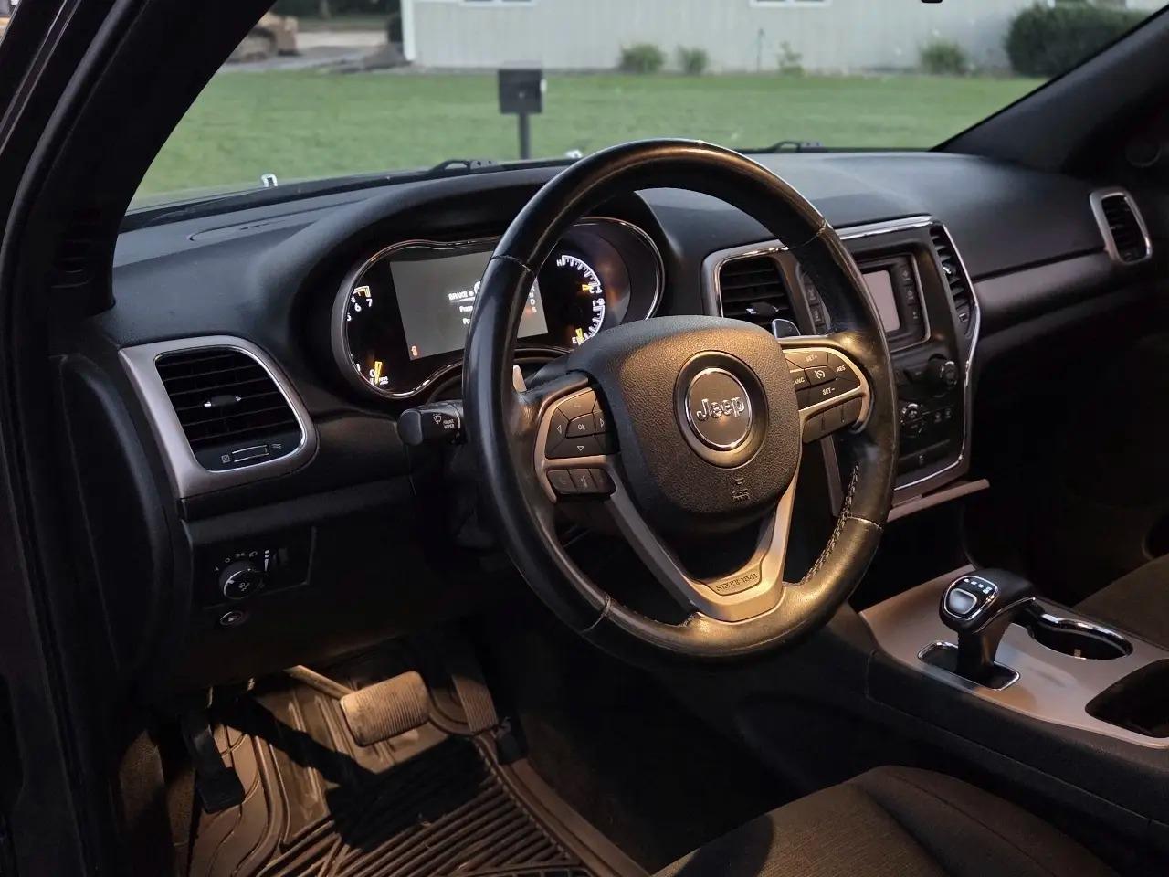 2015 Jeep Grand Cherokee Laredo