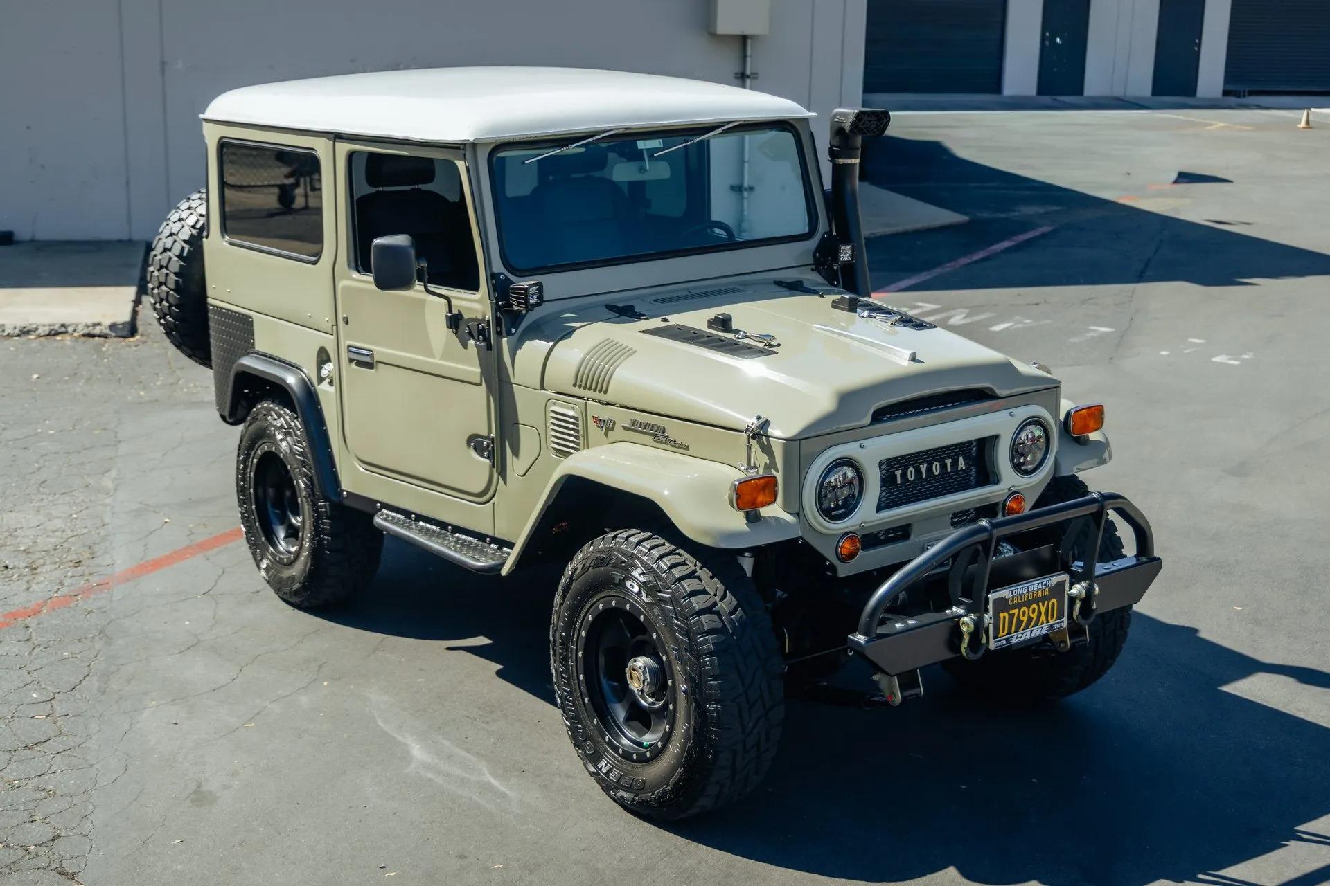1969 Toyota Land Cruiser FJ40 - 2