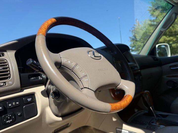 2005 Lexus LX 470