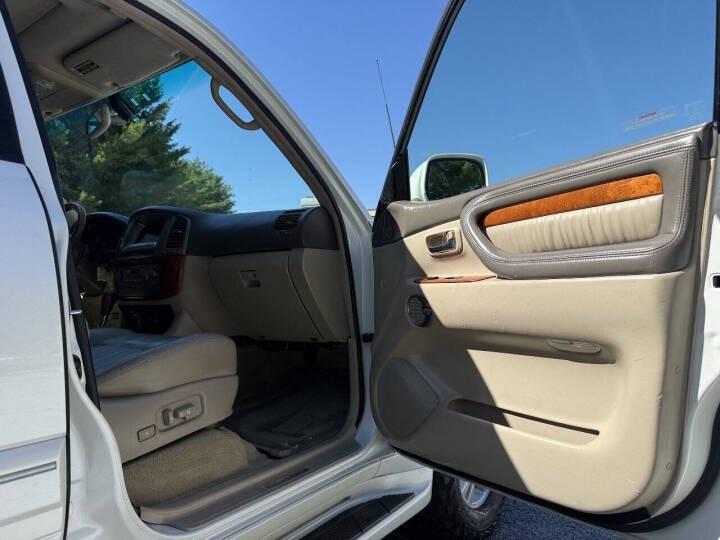 2005 Lexus LX 470