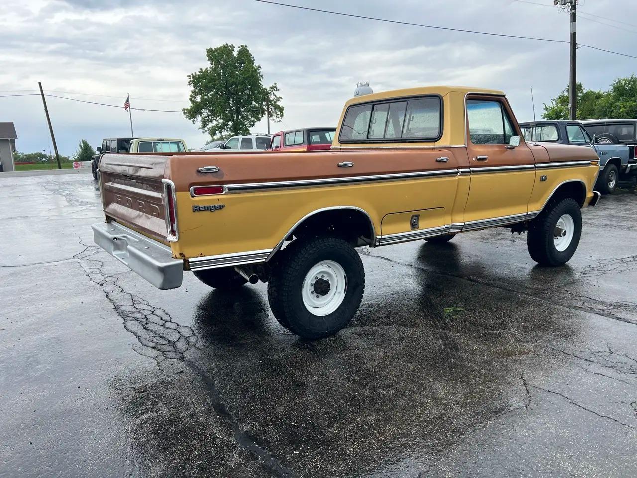 1974 Ford F-250 Ranger Highboy - 3