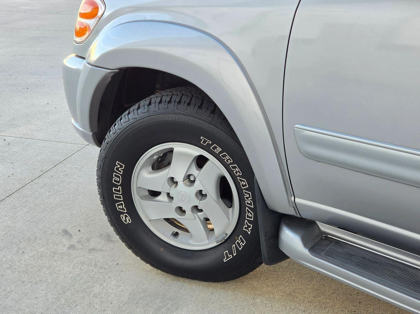 2003 Toyota Sequoia SR5