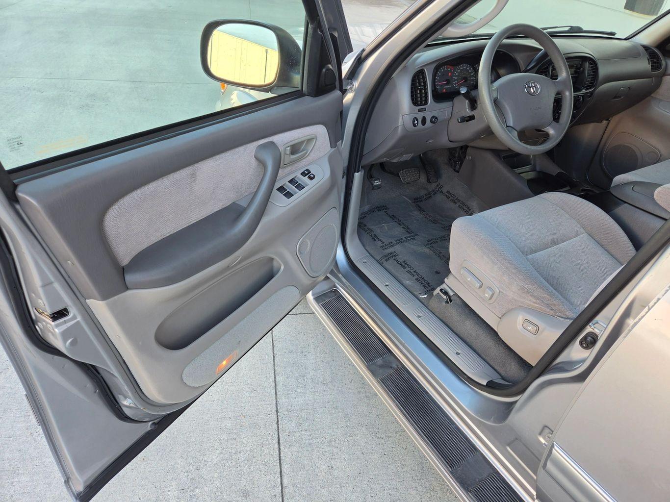 2003 Toyota Sequoia SR5