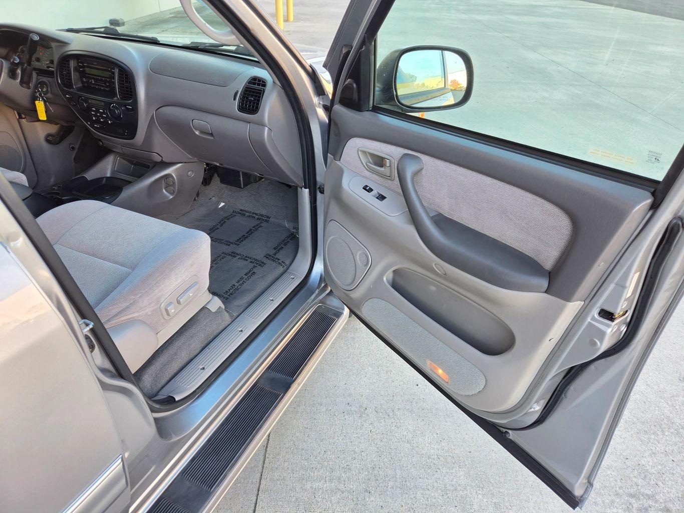 2003 Toyota Sequoia SR5