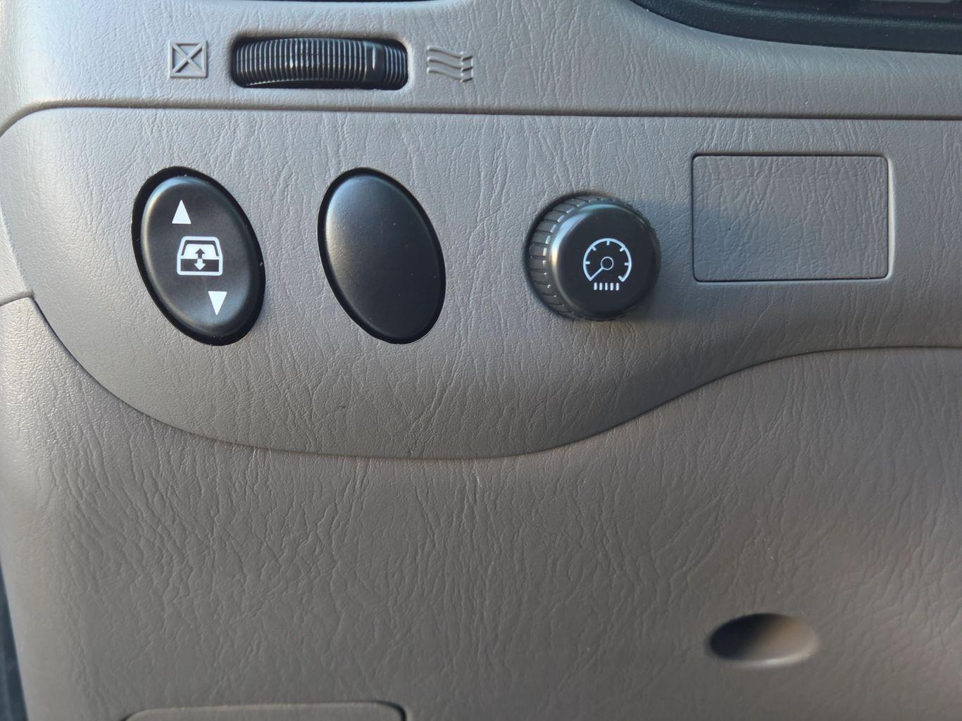 2003 Toyota Sequoia SR5