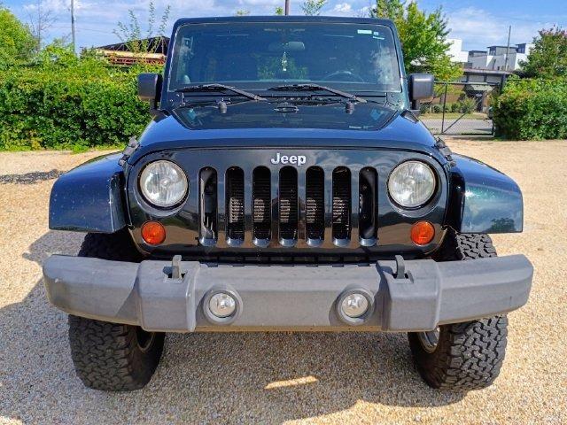 2012 Jeep Wrangler Unlimited Sahara - 5