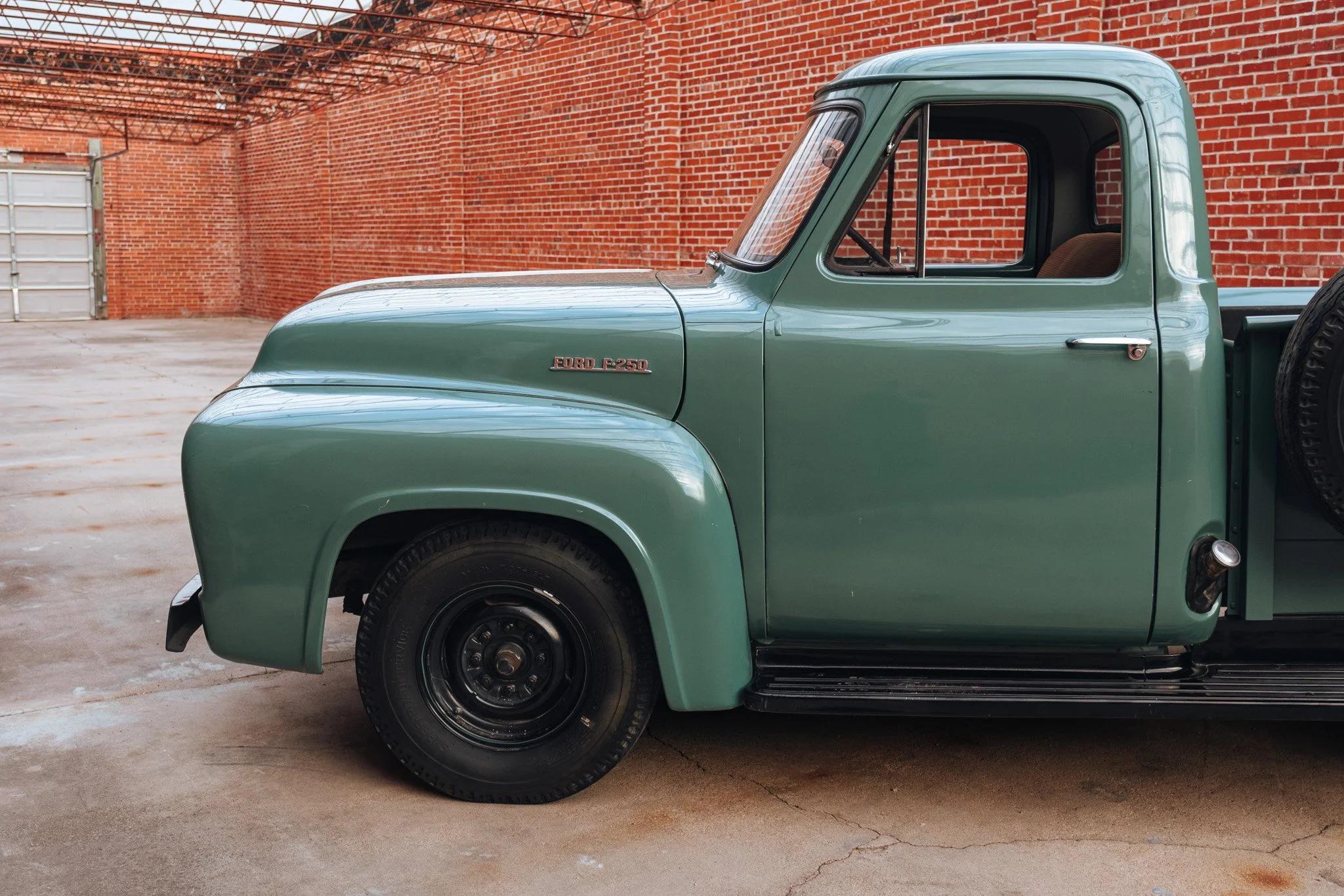 1954 Ford F-250