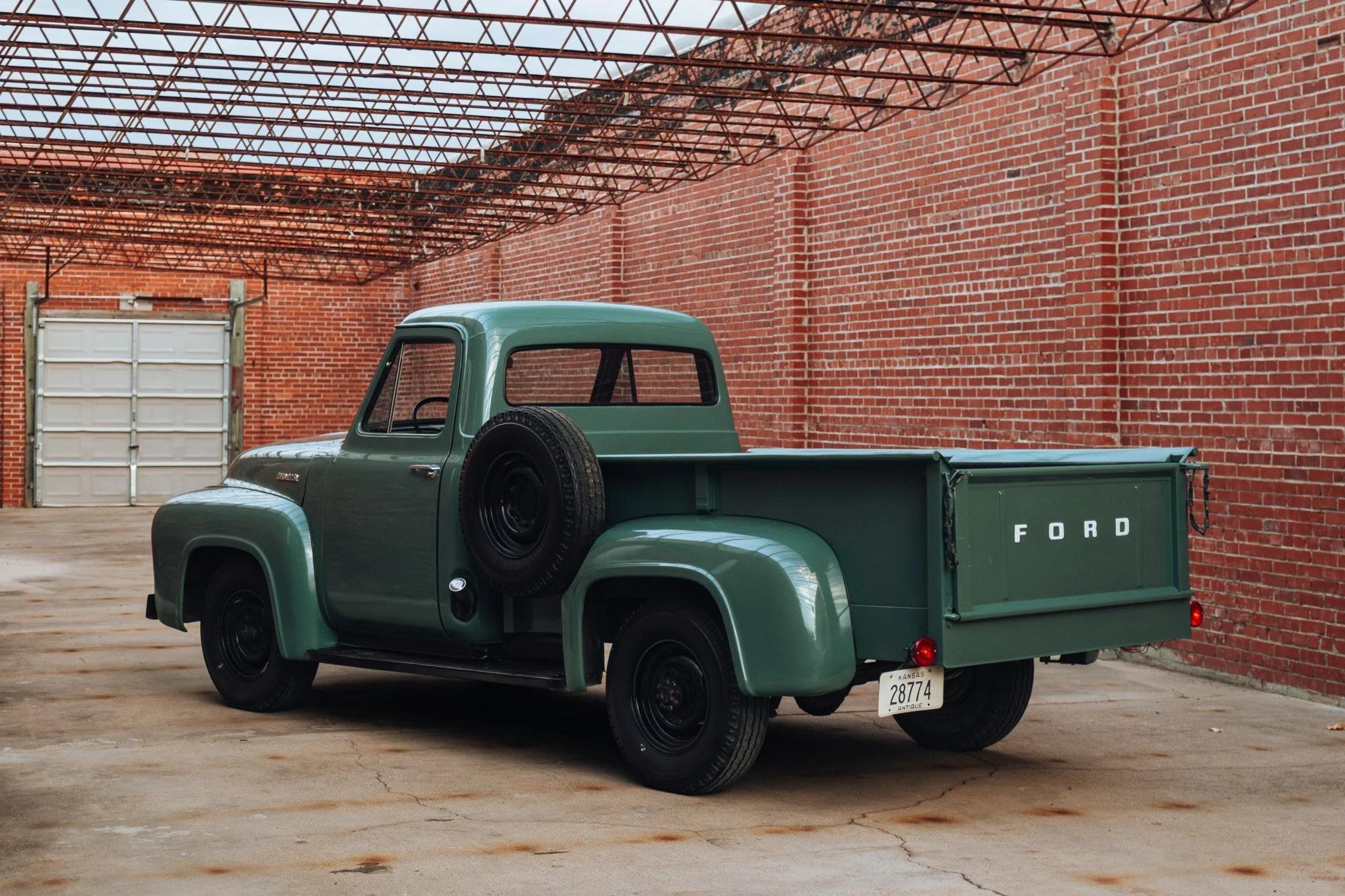 1954 Ford F-250