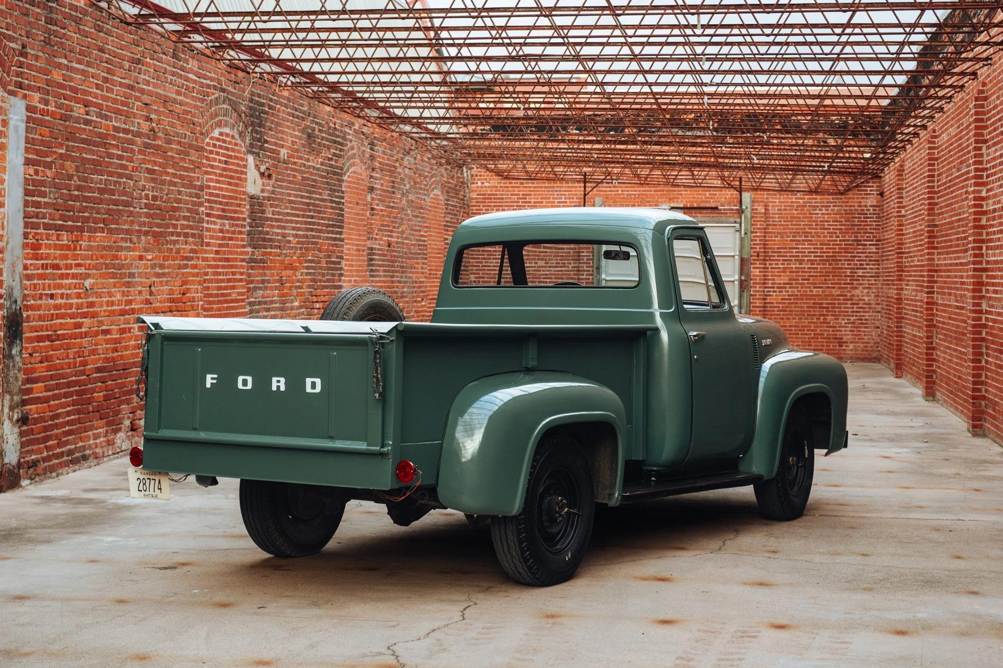 1954 Ford F-250