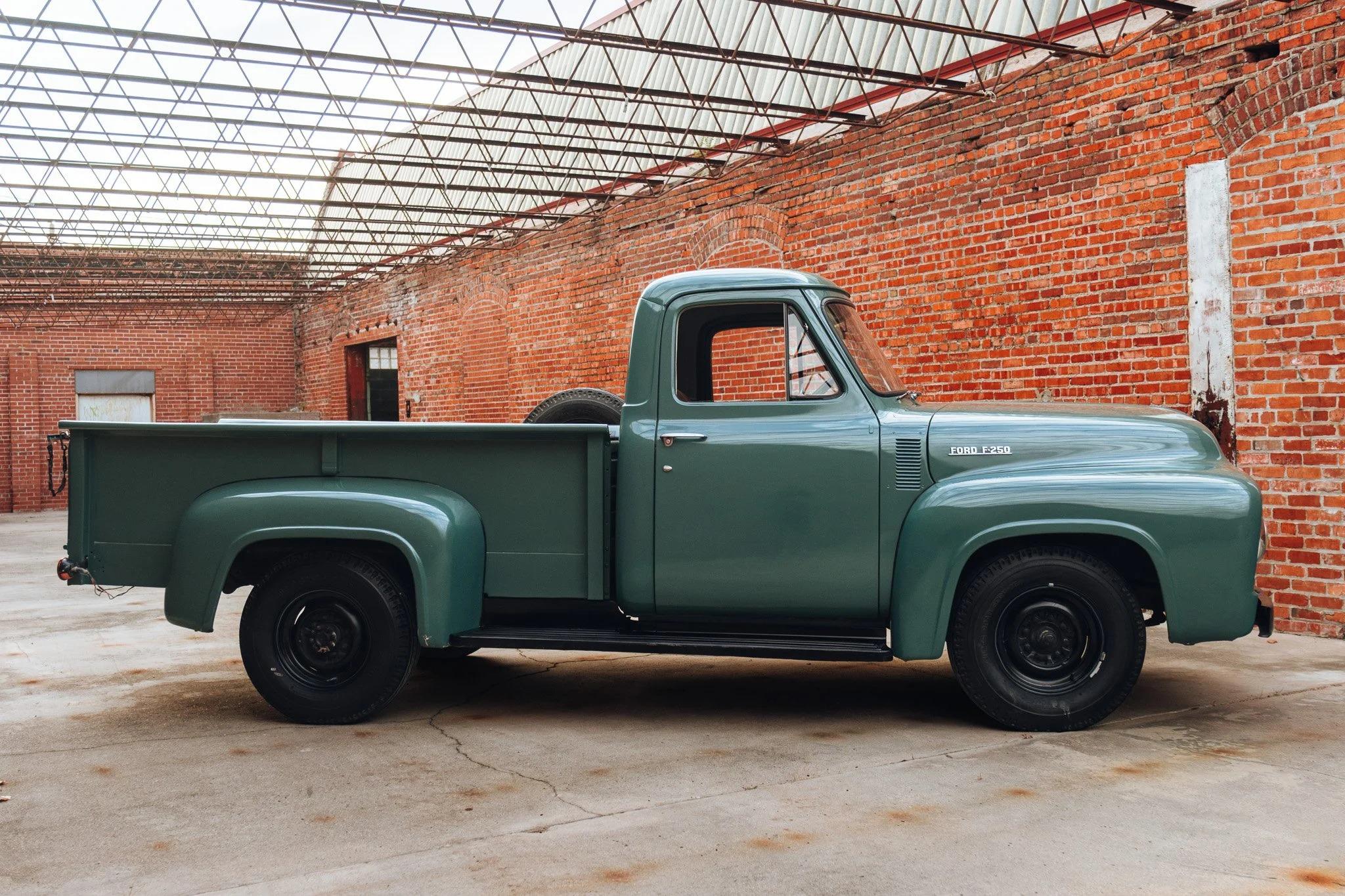 1954 Ford F-250