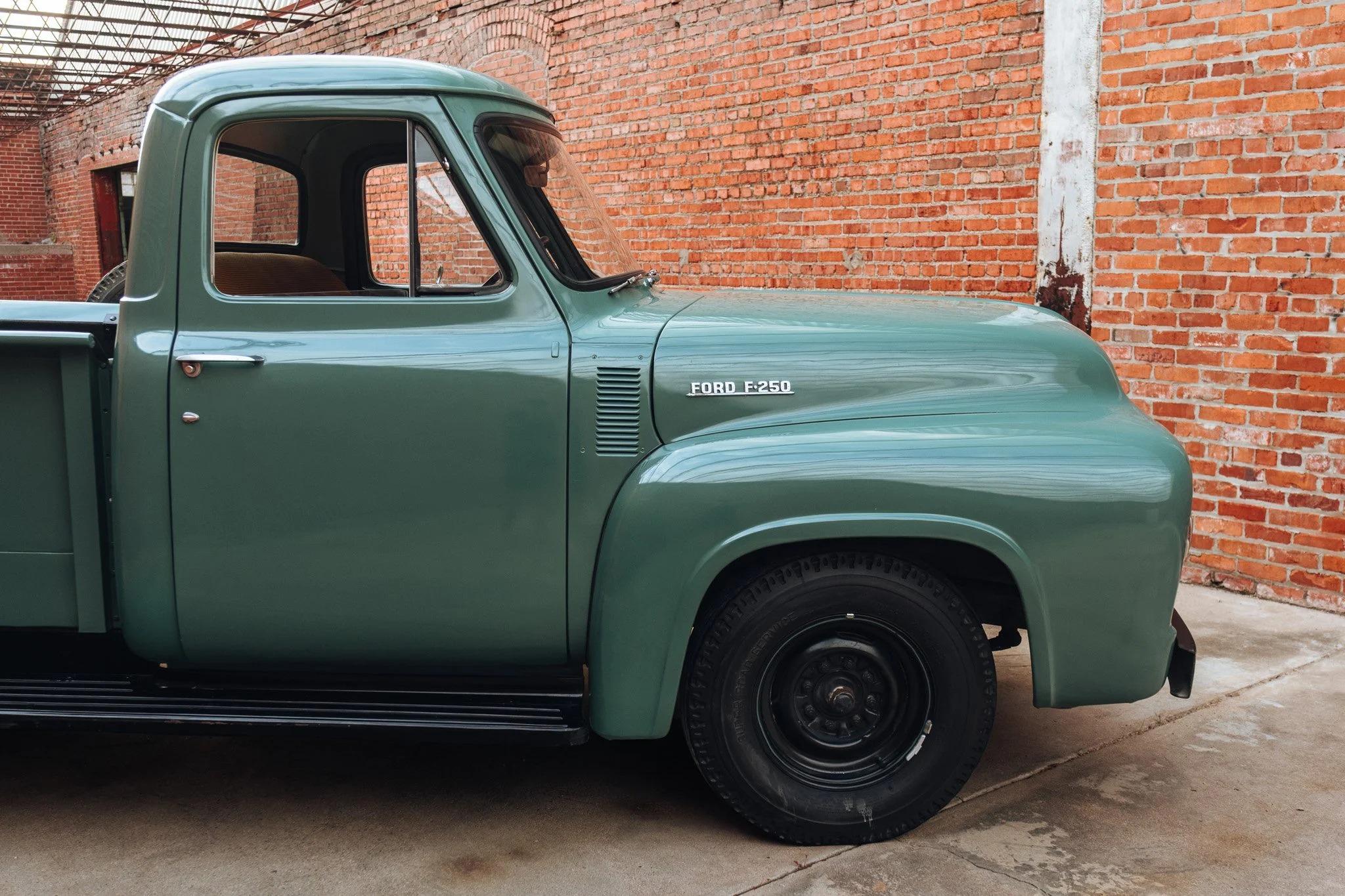 1954 Ford F-250