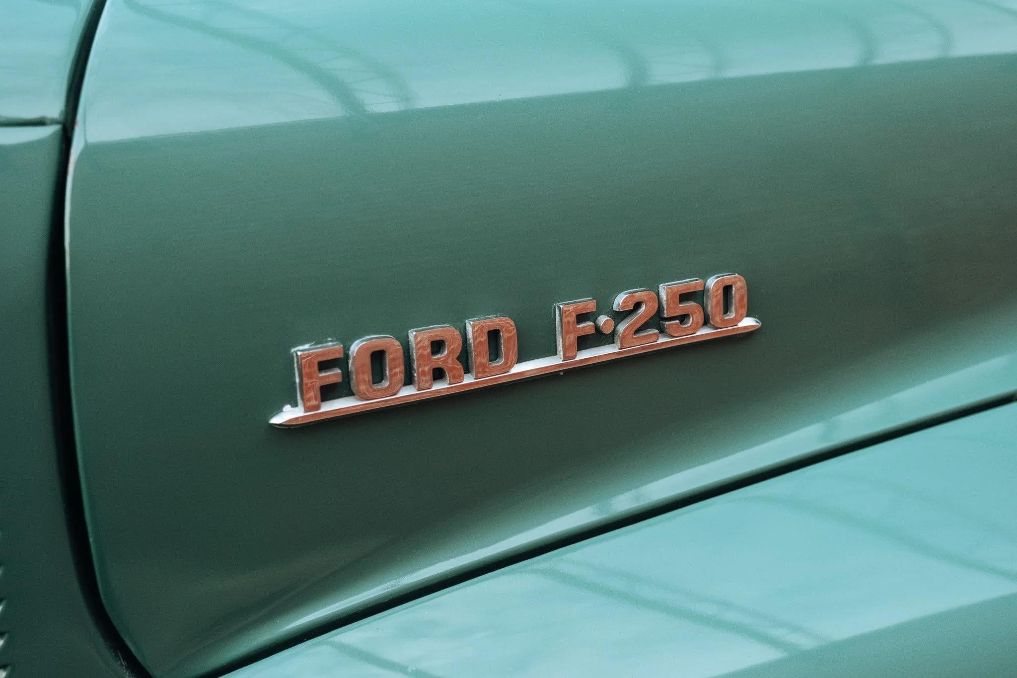1954 Ford F-250