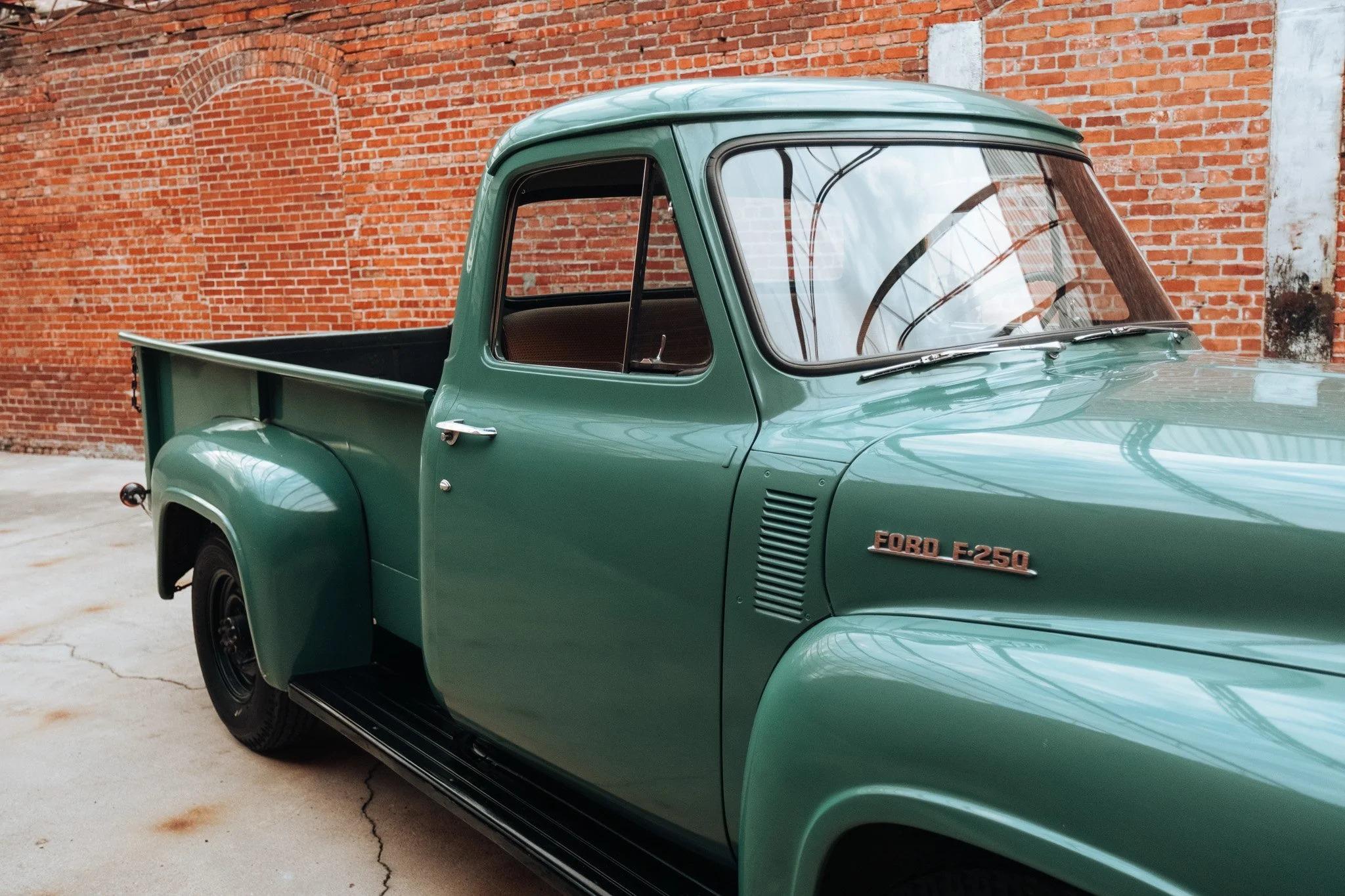 1954 Ford F-250