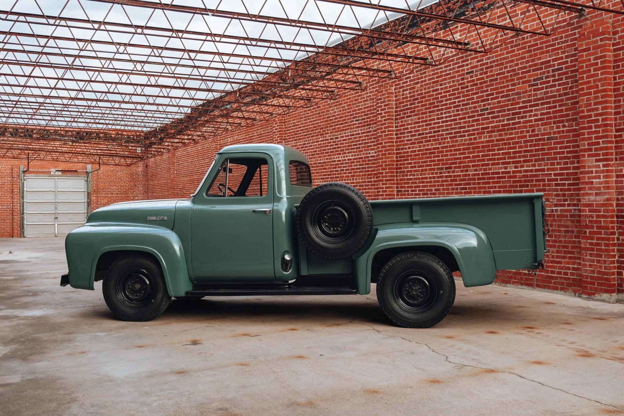 1954 Ford F-250