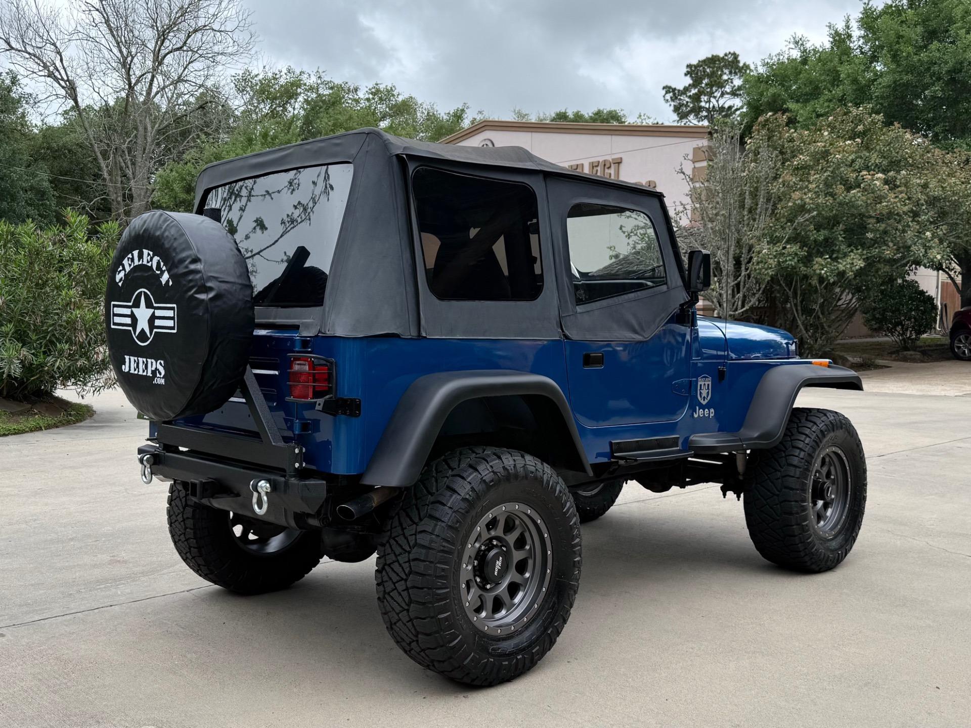V8-Powered 1991 Jeep Wrangler Islander - 4