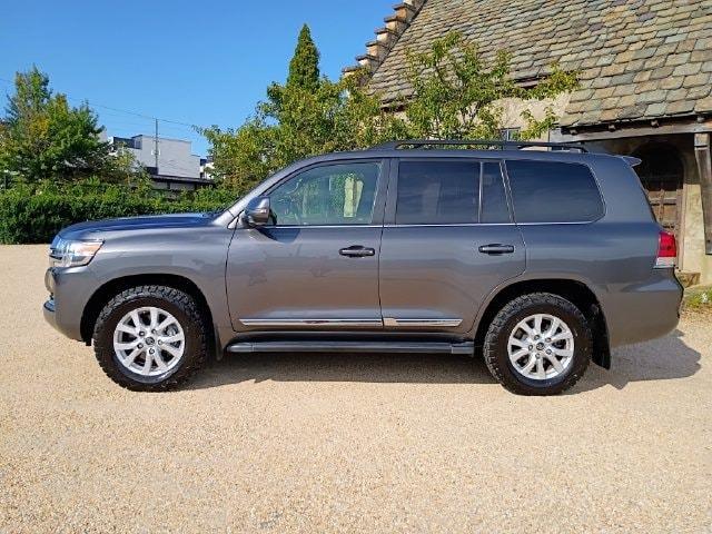 2019 Toyota Land Cruiser
