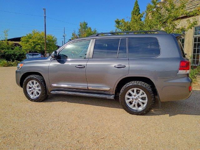 2019 Toyota Land Cruiser