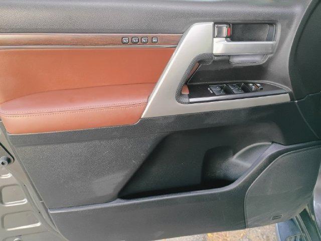 2019 Toyota Land Cruiser