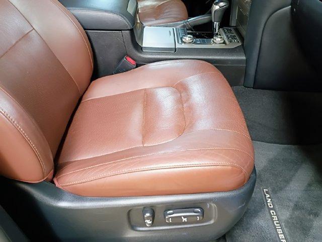2019 Toyota Land Cruiser