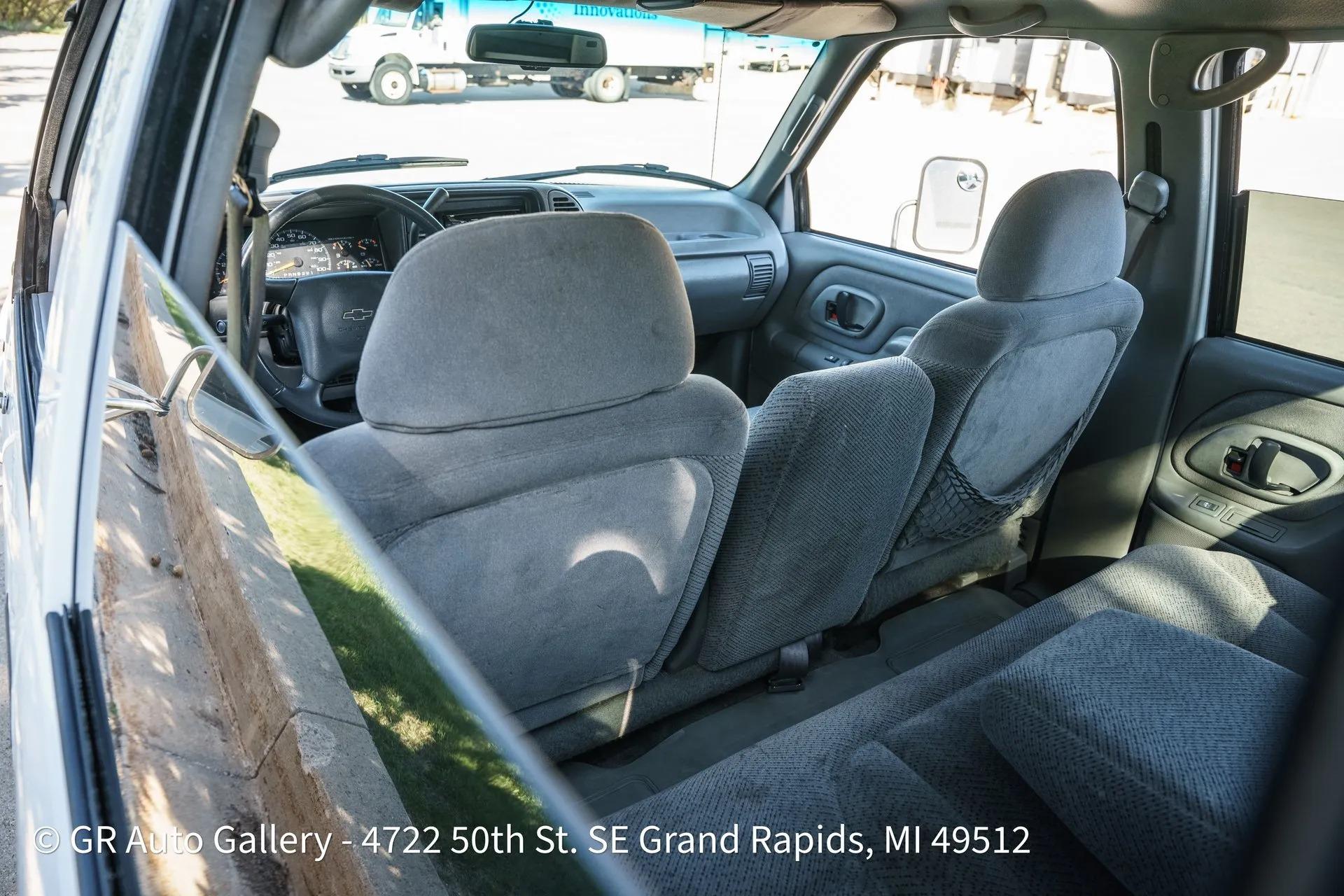 1996 Chevrolet Silverado K3500 4X4 Crew Cab