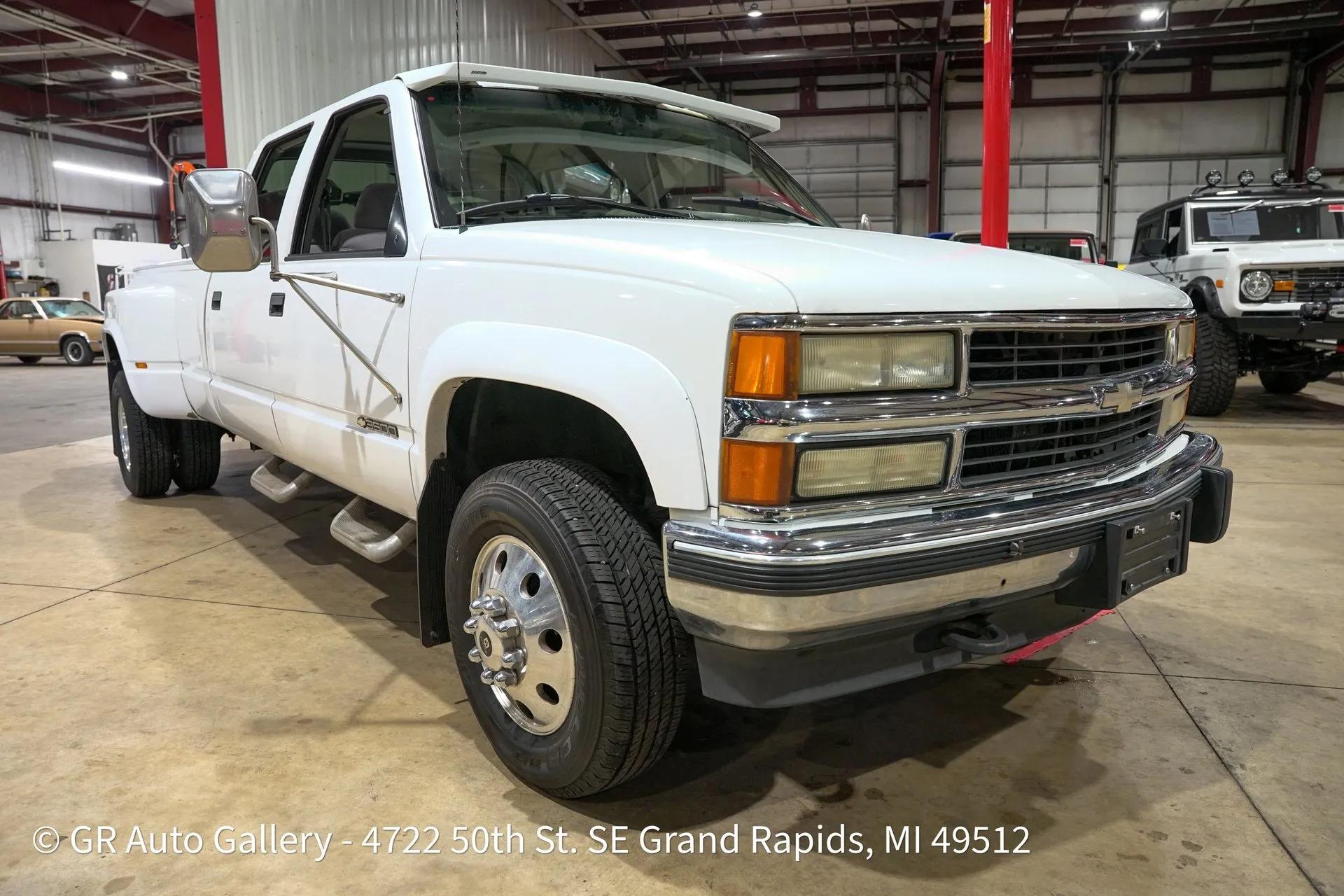 1996 Chevrolet Silverado K3500 4X4 Crew Cab