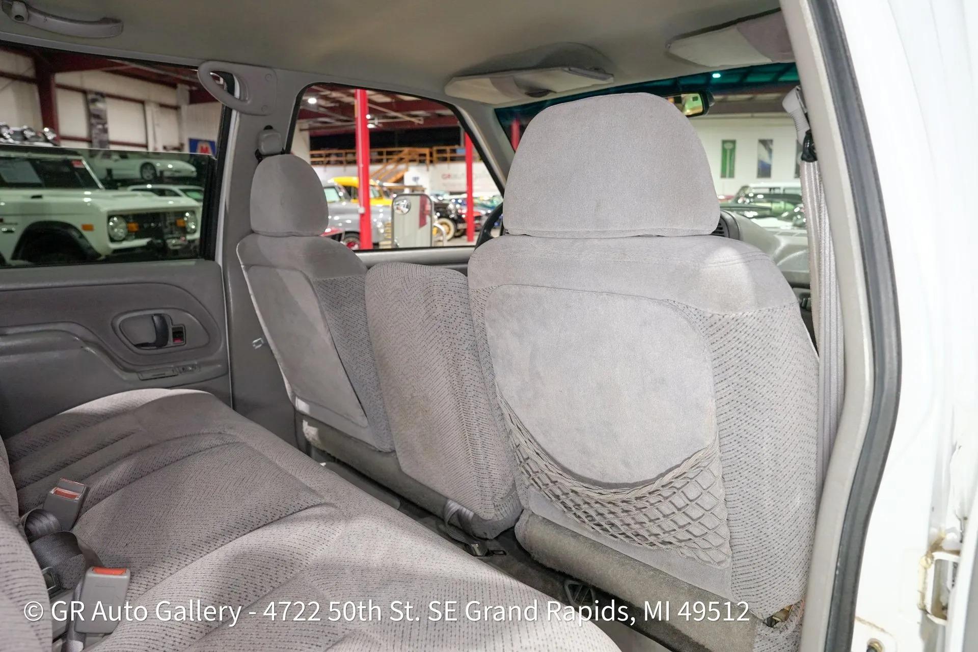 1996 Chevrolet Silverado K3500 4X4 Crew Cab