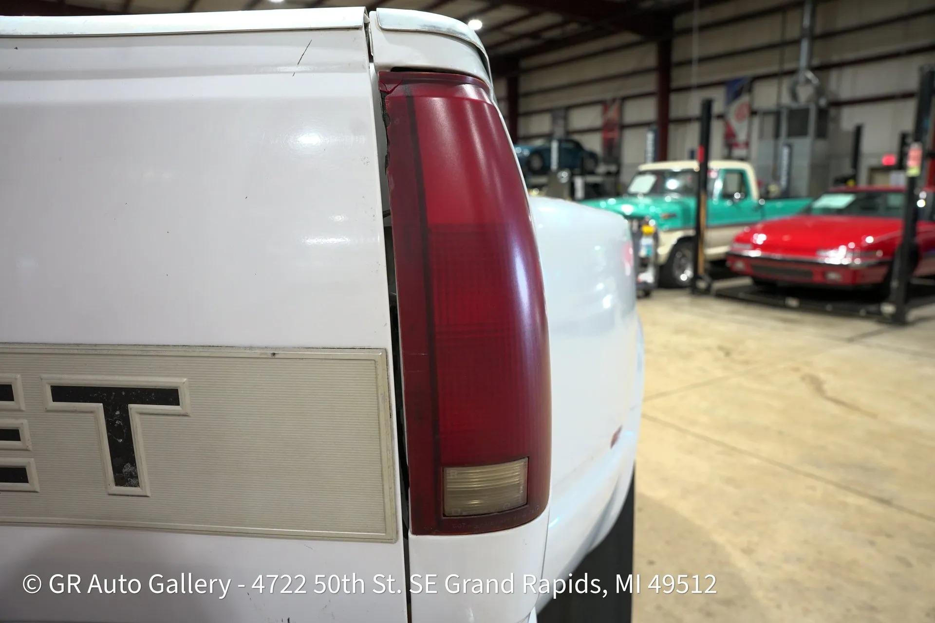 1996 Chevrolet Silverado K3500 4X4 Crew Cab