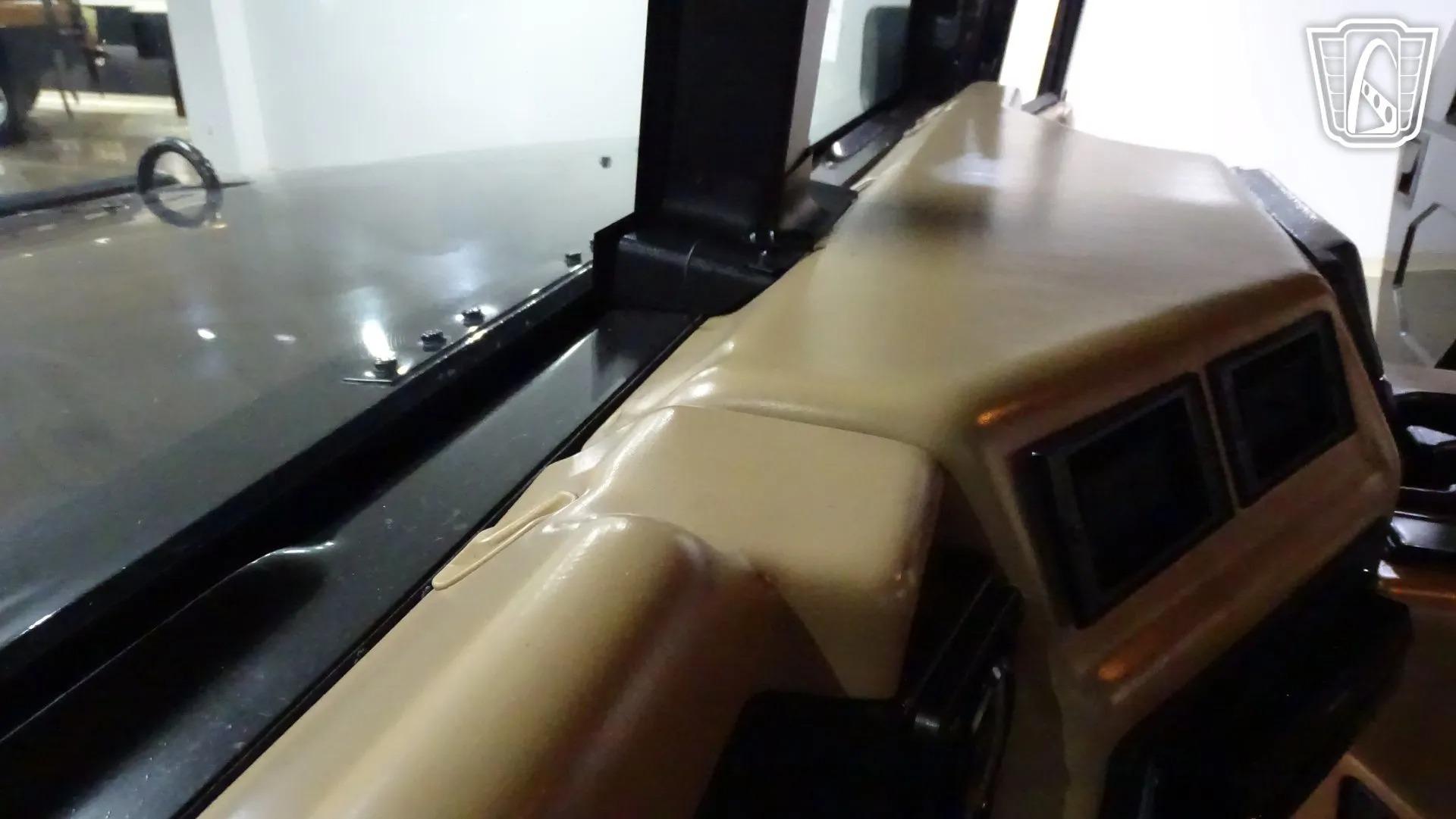2001 Am General Hummer H1