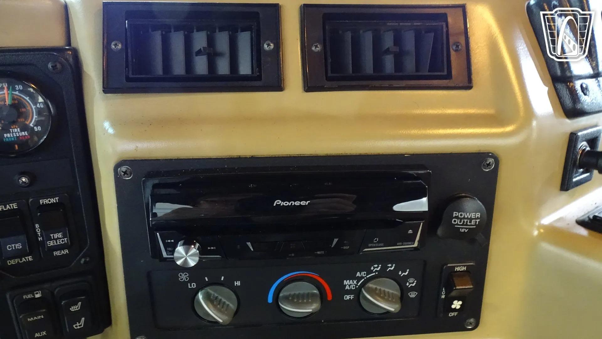 2001 Am General Hummer H1