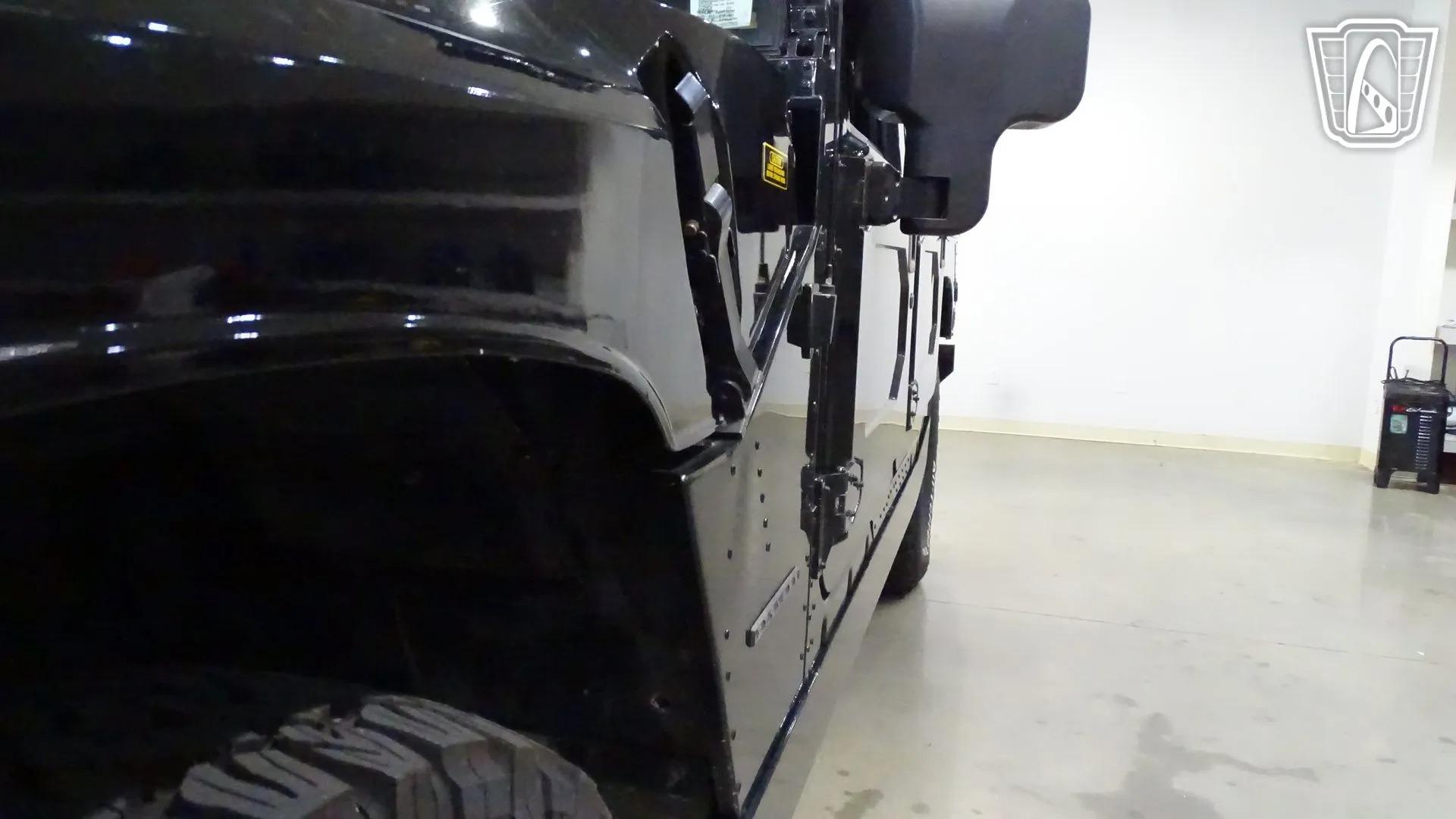 2001 Am General Hummer H1
