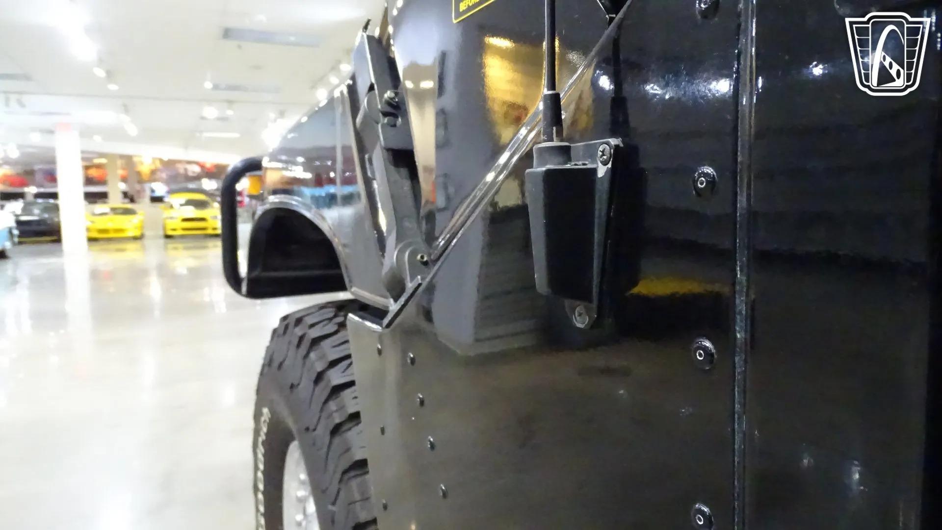 2001 Am General Hummer H1