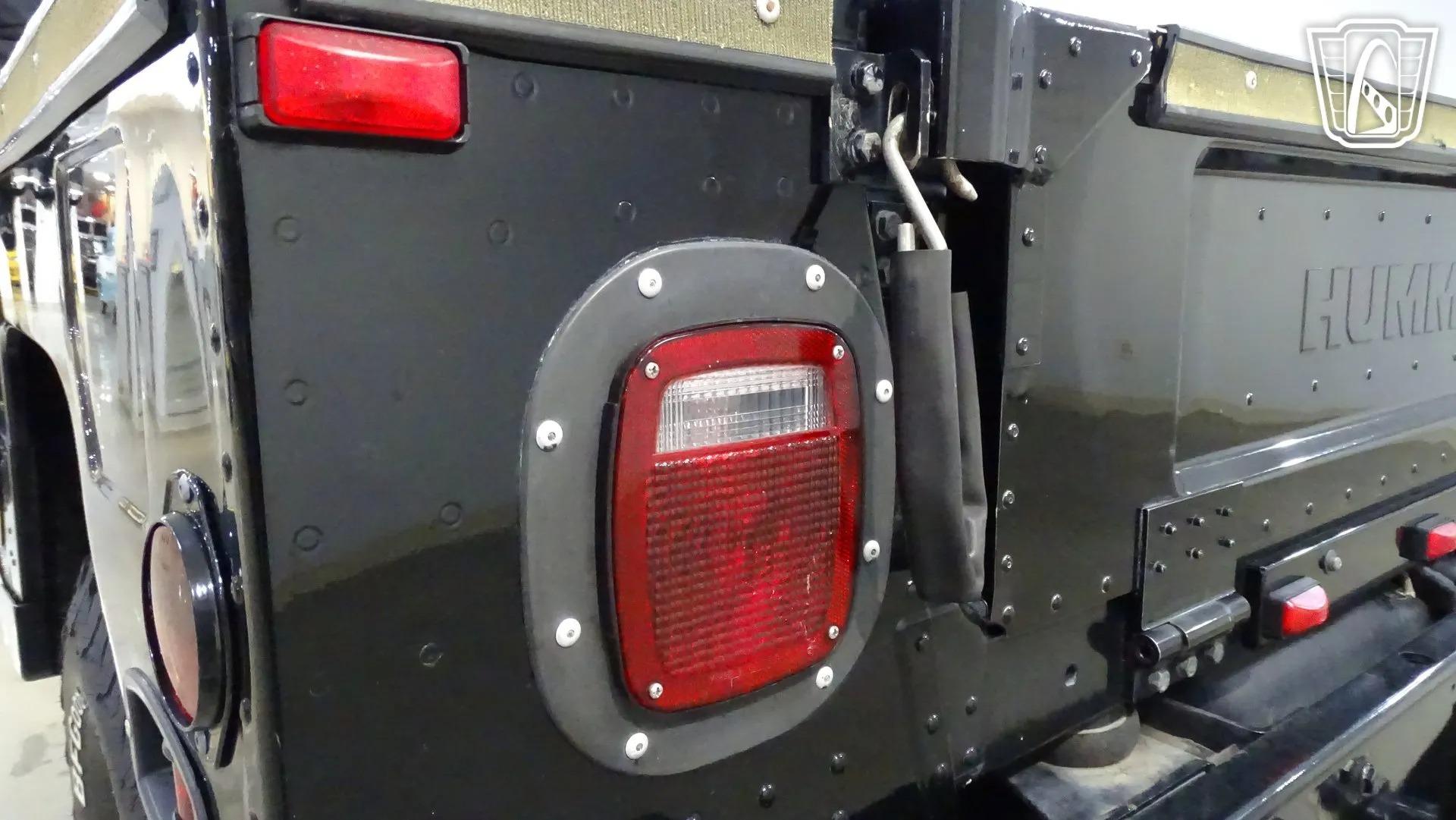 2001 Am General Hummer H1