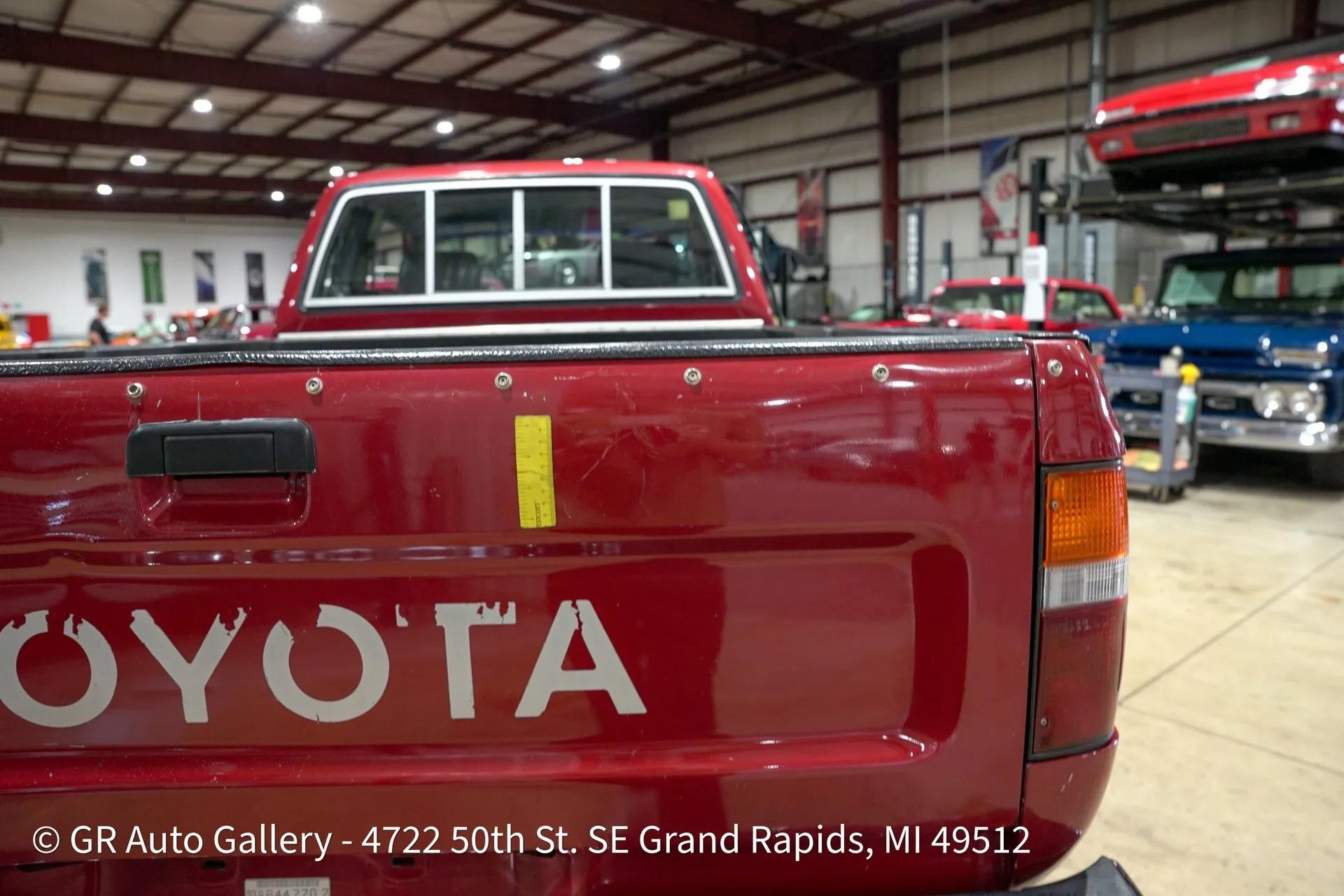 1993 Toyota Pickup Deluxe