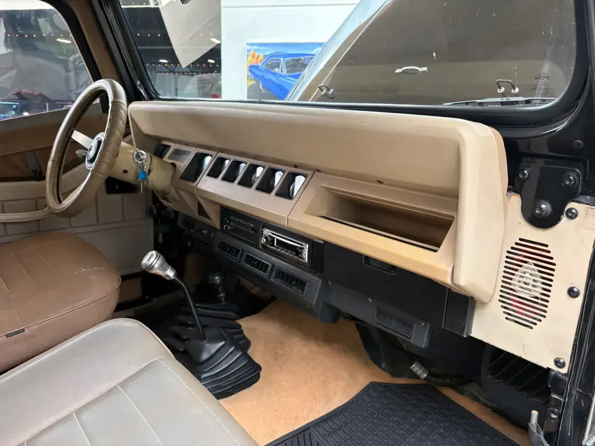 1989 Jeep Wrangler Laredo