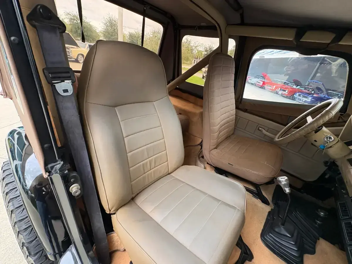 1989 Jeep Wrangler Laredo