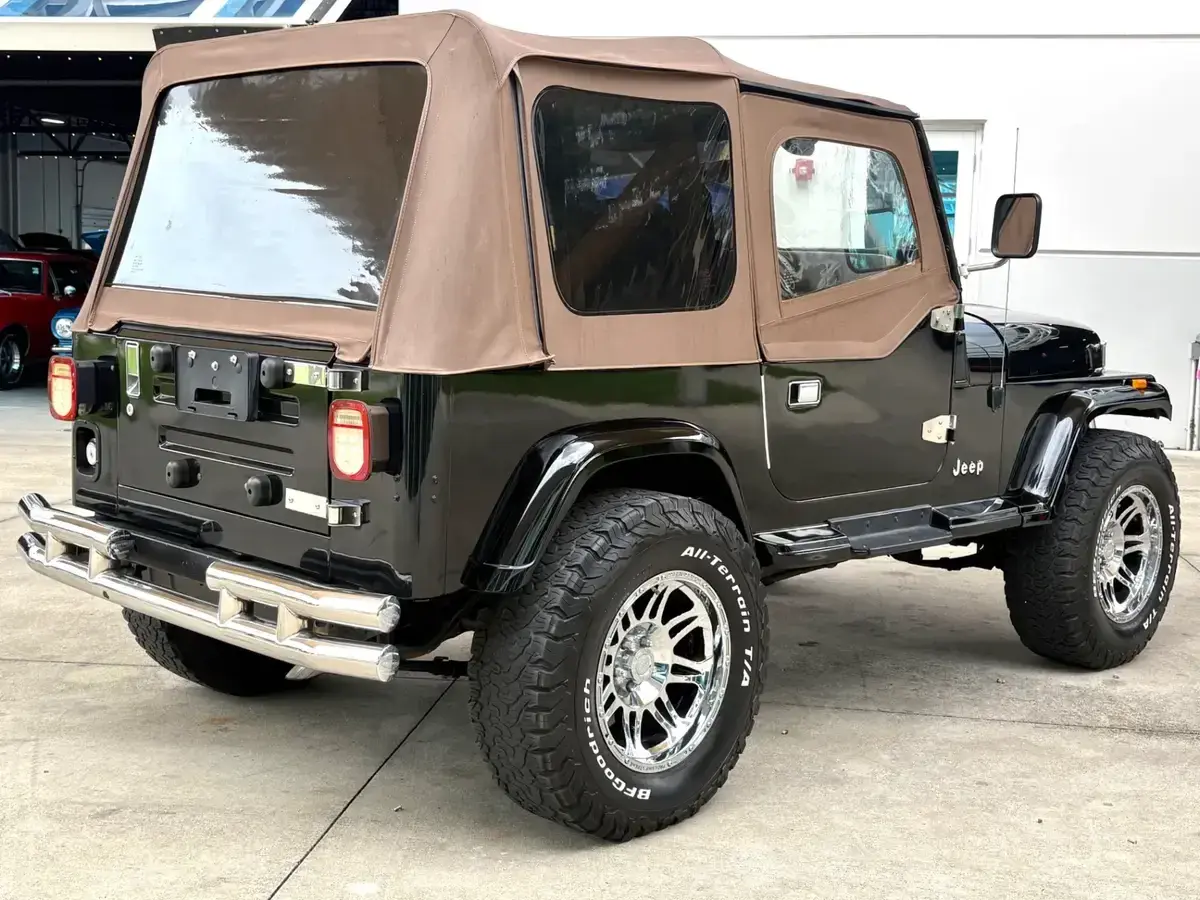 1989 Jeep Wrangler Laredo