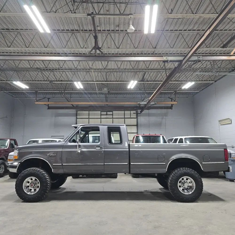 1993 Ford F-250 XLT - 3